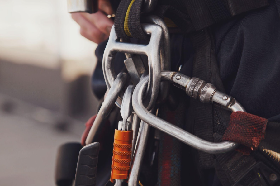Alpinismo Industrial e Sustentabilidade: Reduzindo Impactos Ambientais